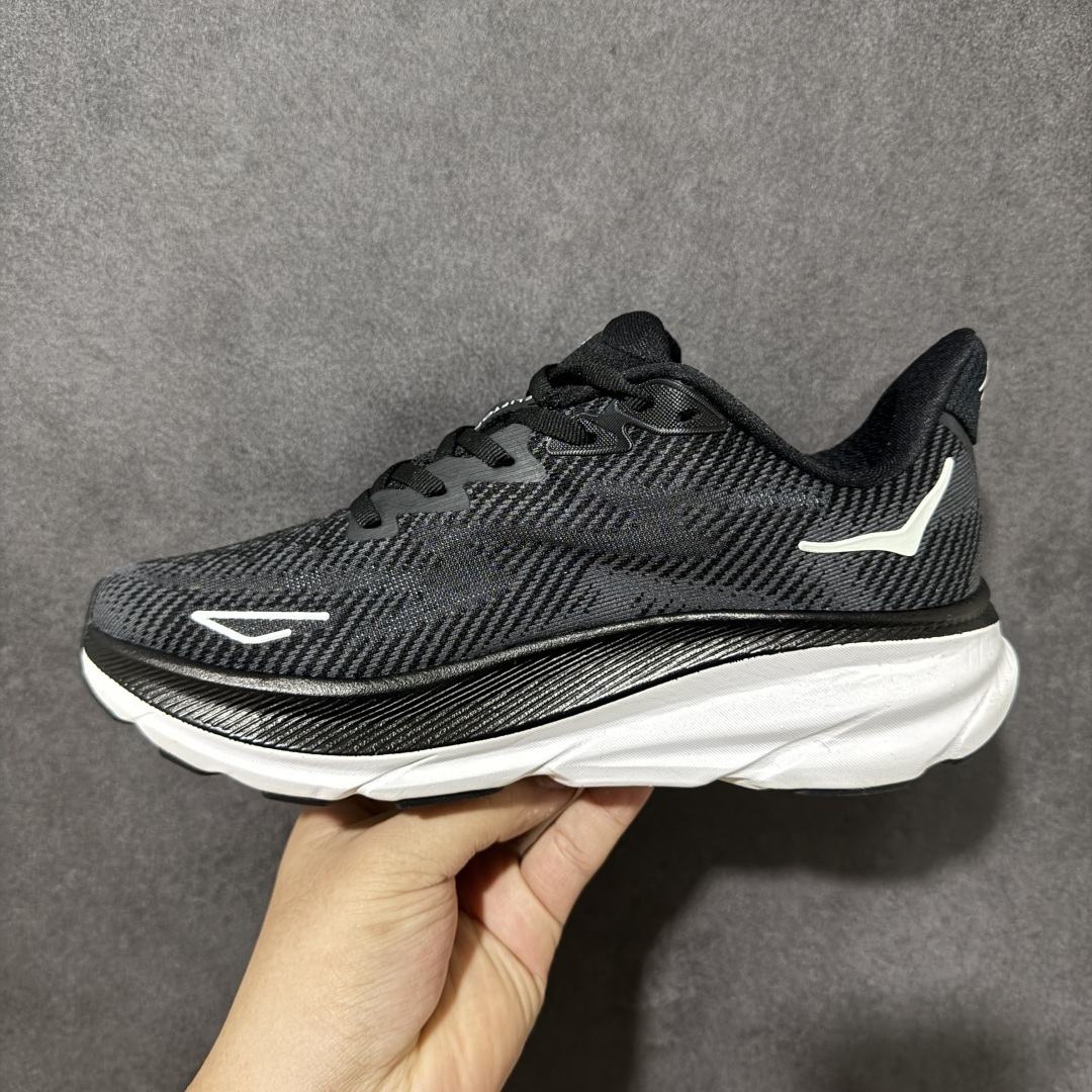 HOKA W CLIFTON PRO 轻量低帮户外越野跑鞋 户外山脉越野轻量运动跑鞋 鞋面用轻的无缝架构 鞋带用了弹性不