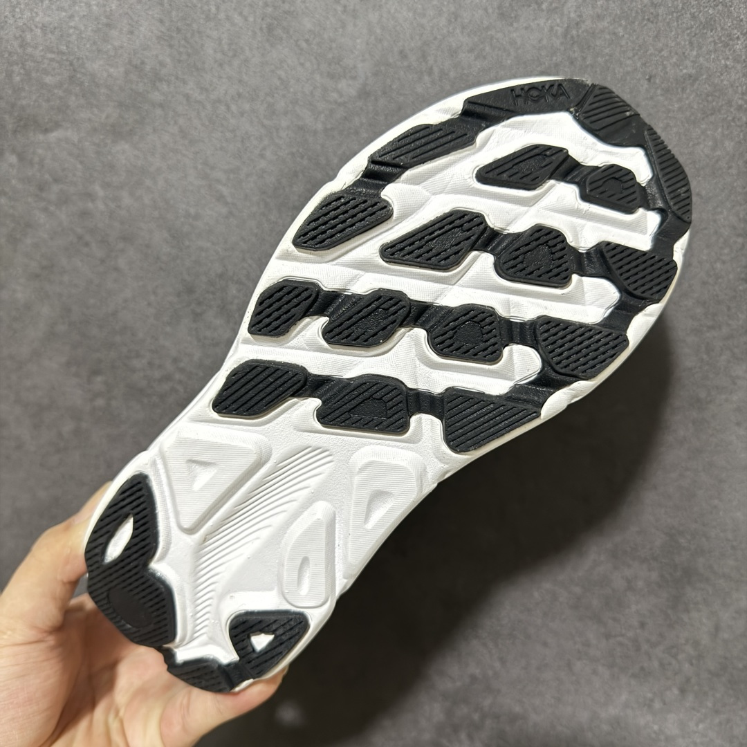 HOKA W CLIFTON PRO 轻量低帮户外越野跑鞋 户外山脉越野轻量运动跑鞋 鞋面用轻的无缝架构 鞋带用了弹性不
