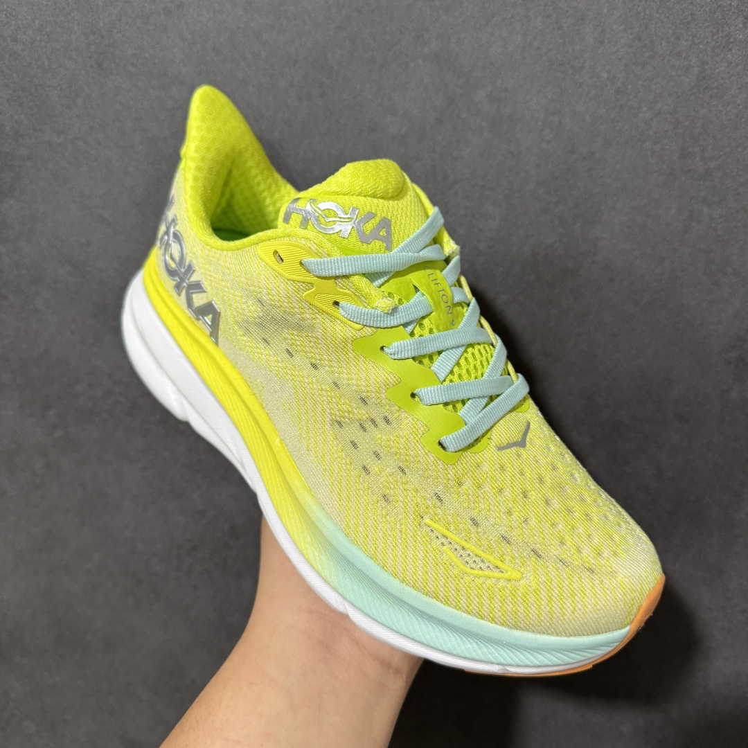 HOKA W CLIFTON PRO 轻量低帮户外越野跑鞋 户外山脉越野轻量运动跑鞋 鞋面用轻的无缝架构 鞋带用了弹性不