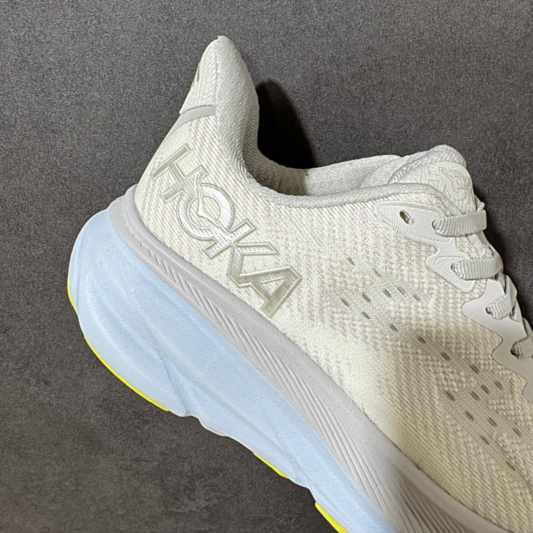 HOKA W CLIFTON PRO 轻量低帮户外越野跑鞋 户外山脉越野轻量运动跑鞋 鞋面用轻的无缝架构 鞋带用了弹性不