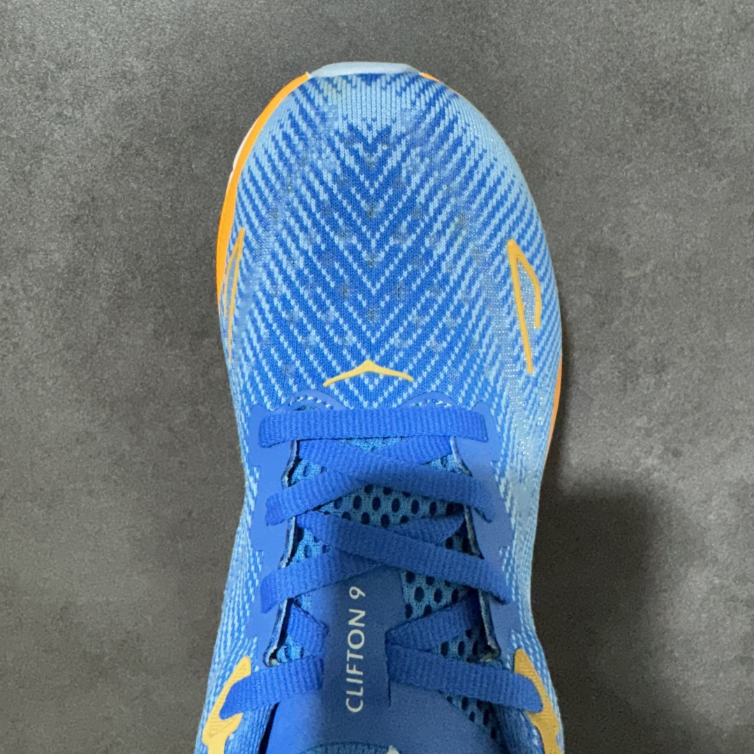 HOKA W CLIFTON PRO 轻量低帮户外越野跑鞋 户外山脉越野轻量运动跑鞋 鞋面用轻的无缝架构 鞋带用了弹性不
