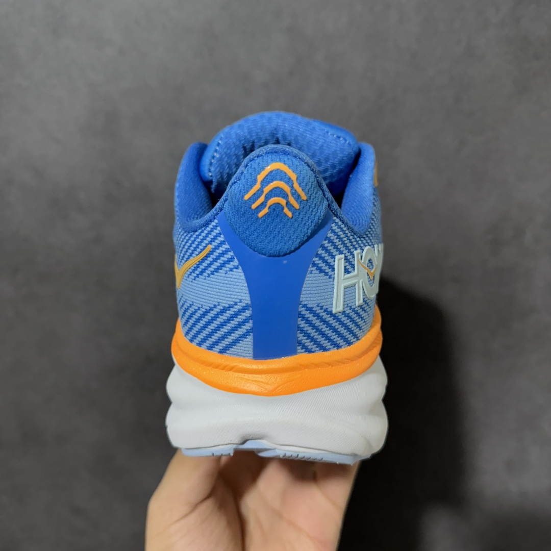 HOKA W CLIFTON PRO 轻量低帮户外越野跑鞋 户外山脉越野轻量运动跑鞋 鞋面用轻的无缝架构 鞋带用了弹性不