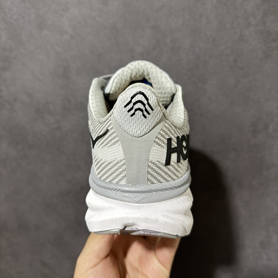 HOKA W CLIFTON PRO 轻量低帮户外越野跑鞋 户外山脉越野轻量运动跑鞋 鞋面用轻的无缝架构 鞋带用了弹性不