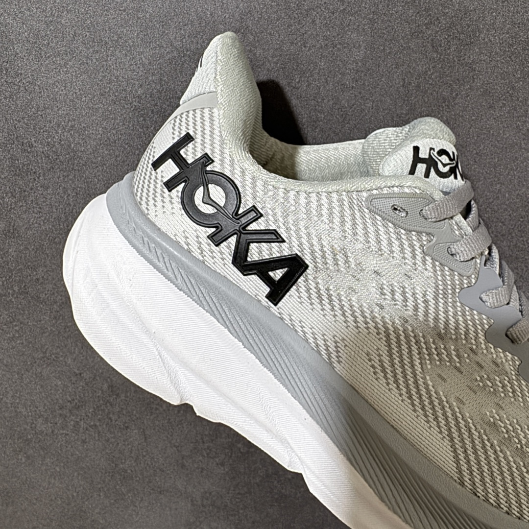 HOKA W CLIFTON PRO 轻量低帮户外越野跑鞋 户外山脉越野轻量运动跑鞋 鞋面用轻的无缝架构 鞋带用了弹性不