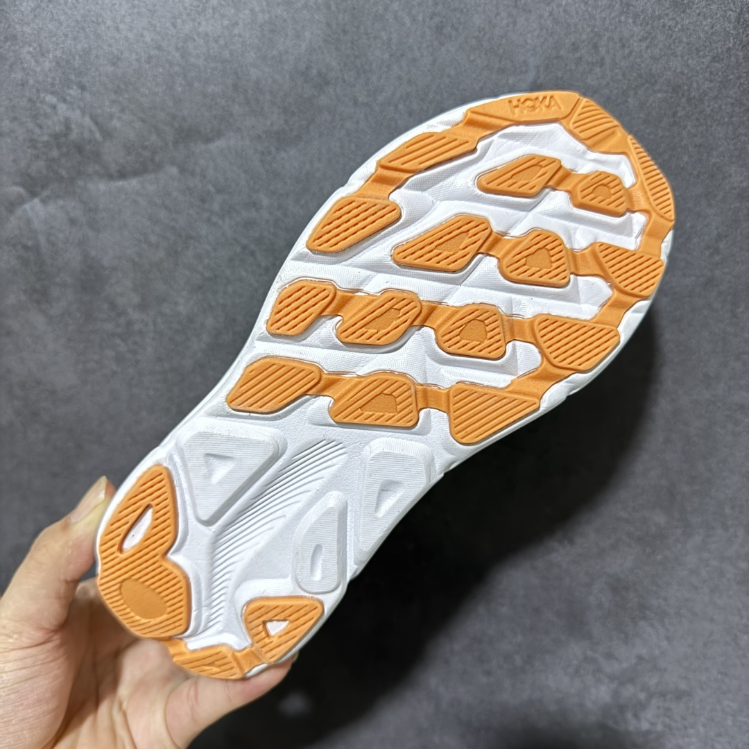 HOKA W CLIFTON PRO 轻量低帮户外越野跑鞋 户外山脉越野轻量运动跑鞋 鞋面用轻的无缝架构 鞋带用了弹性不