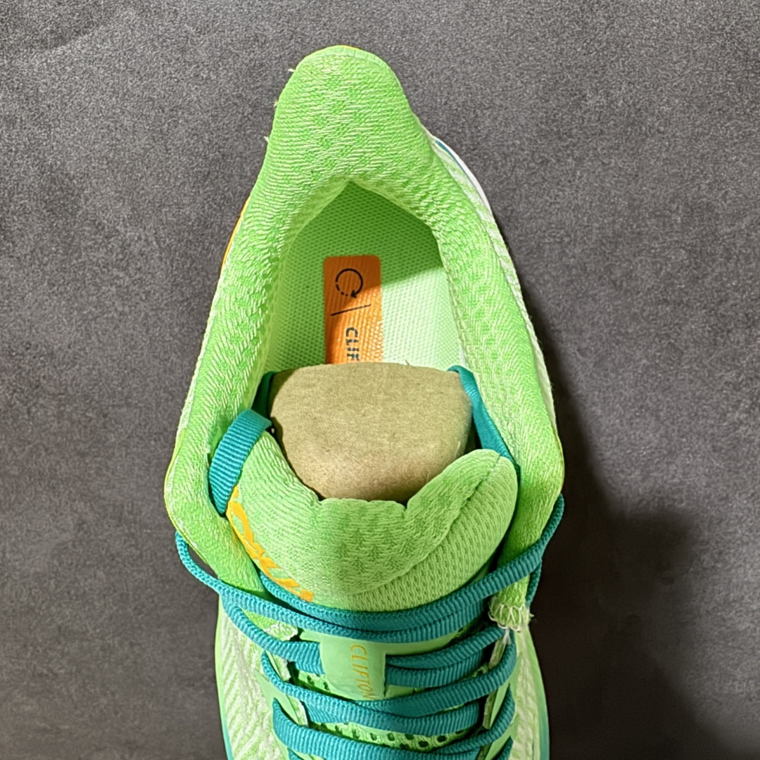 HOKA W CLIFTON PRO 轻量低帮户外越野跑鞋 户外山脉越野轻量运动跑鞋 鞋面用轻的无缝架构 鞋带用了弹性不