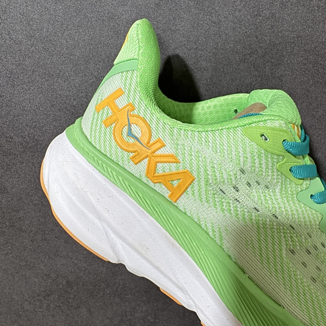 HOKA W CLIFTON PRO 轻量低帮户外越野跑鞋 户外山脉越野轻量运动跑鞋 鞋面用轻的无缝架构 鞋带用了弹性不