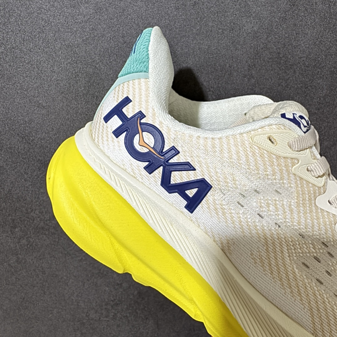 HOKA W CLIFTON PRO 轻量低帮户外越野跑鞋 户外山脉越野轻量运动跑鞋 鞋面用轻的无缝架构 鞋带用了弹性不