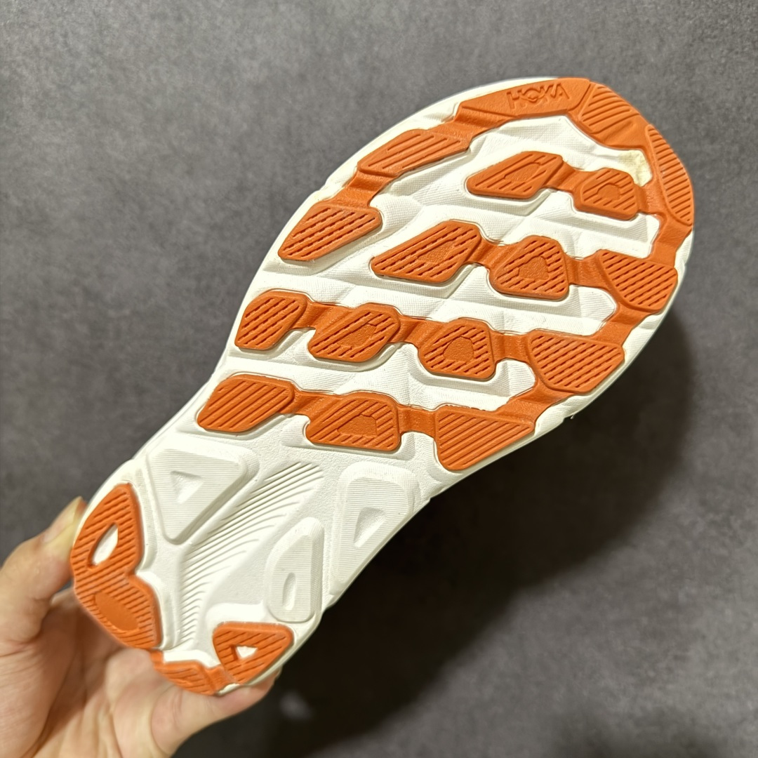 HOKA W CLIFTON PRO 轻量低帮户外越野跑鞋 户外山脉越野轻量运动跑鞋 鞋面用轻的无缝架构 鞋带用了弹性不