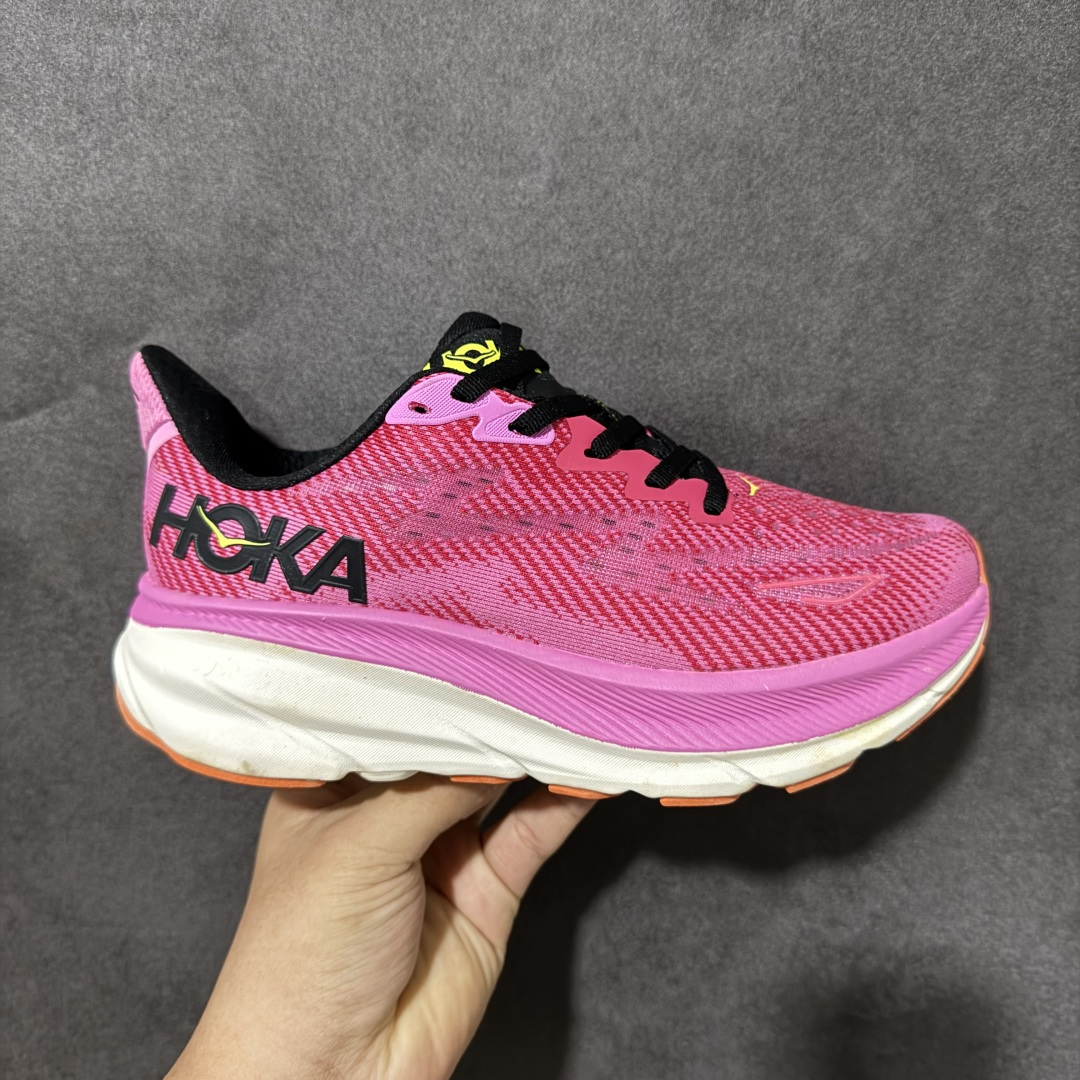 HOKA W CLIFTON PRO 轻量低帮户外越野跑鞋 户外山脉越野轻量运动跑鞋 鞋面用轻的无缝架构 鞋带用了弹性不 HOKA W CLIFTON PRO 轻量低帮户外越野跑鞋 户外山脉越野轻量运动跑鞋 鞋面用轻的无缝架构 鞋带用了弹性不