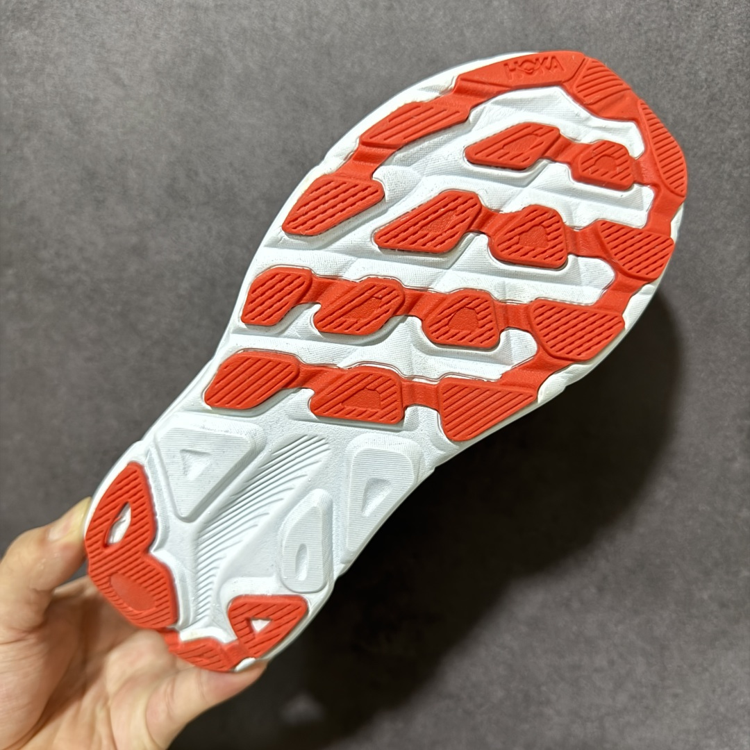 HOKA W CLIFTON PRO 9 轻量低帮户外越野跑鞋 户外山脉越野轻量运动跑鞋 鞋面用轻的无缝架构 鞋带用了弹