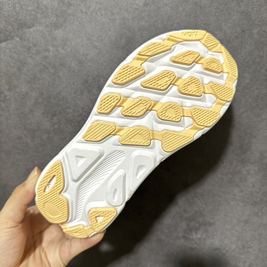 HOKA W CLIFTON PRO 9 轻量低帮户外越野跑鞋 户外山脉越野轻量运动跑鞋 鞋面用轻的无缝架构 鞋带用了弹