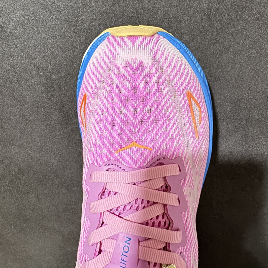 HOKA W CLIFTON PRO 9 轻量低帮户外越野跑鞋 户外山脉越野轻量运动跑鞋 鞋面用轻的无缝架构 鞋带用了弹