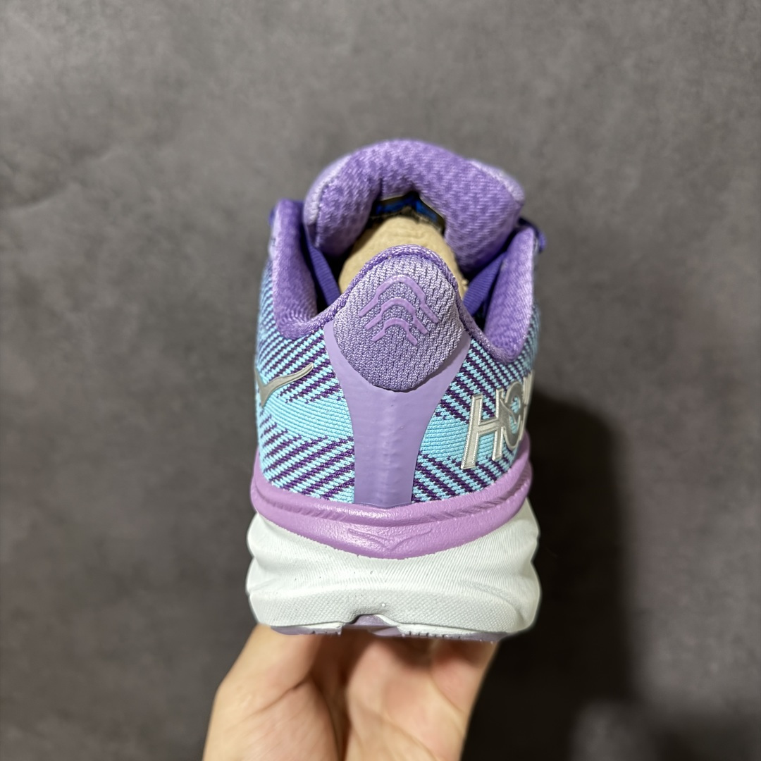HOKA W CLIFTON PRO 9 轻量低帮户外越野跑鞋 户外山脉越野轻量运动跑鞋 鞋面用轻的无缝架构 鞋带用了弹