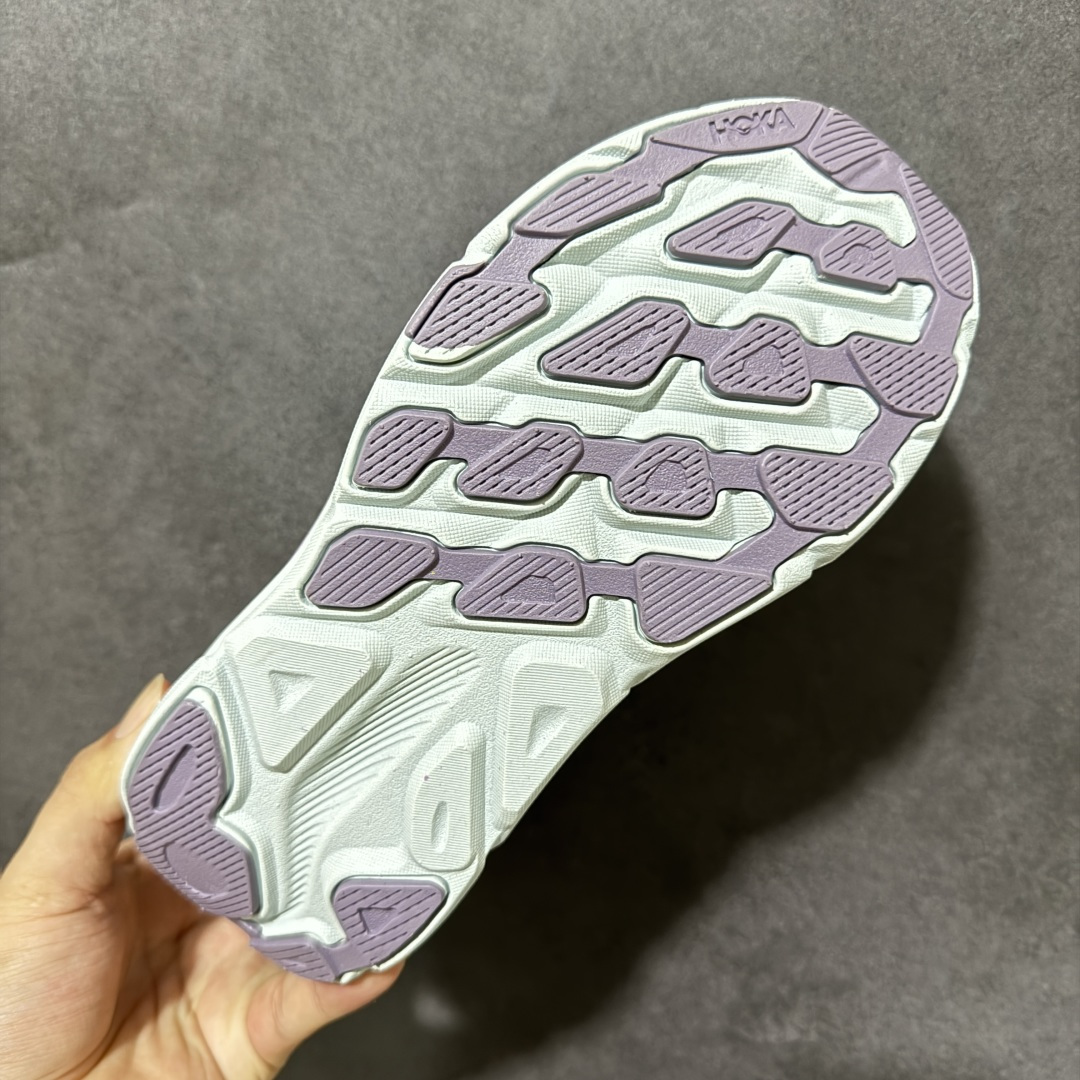 HOKA W CLIFTON PRO 9 轻量低帮户外越野跑鞋 户外山脉越野轻量运动跑鞋 鞋面用轻的无缝架构 鞋带用了弹