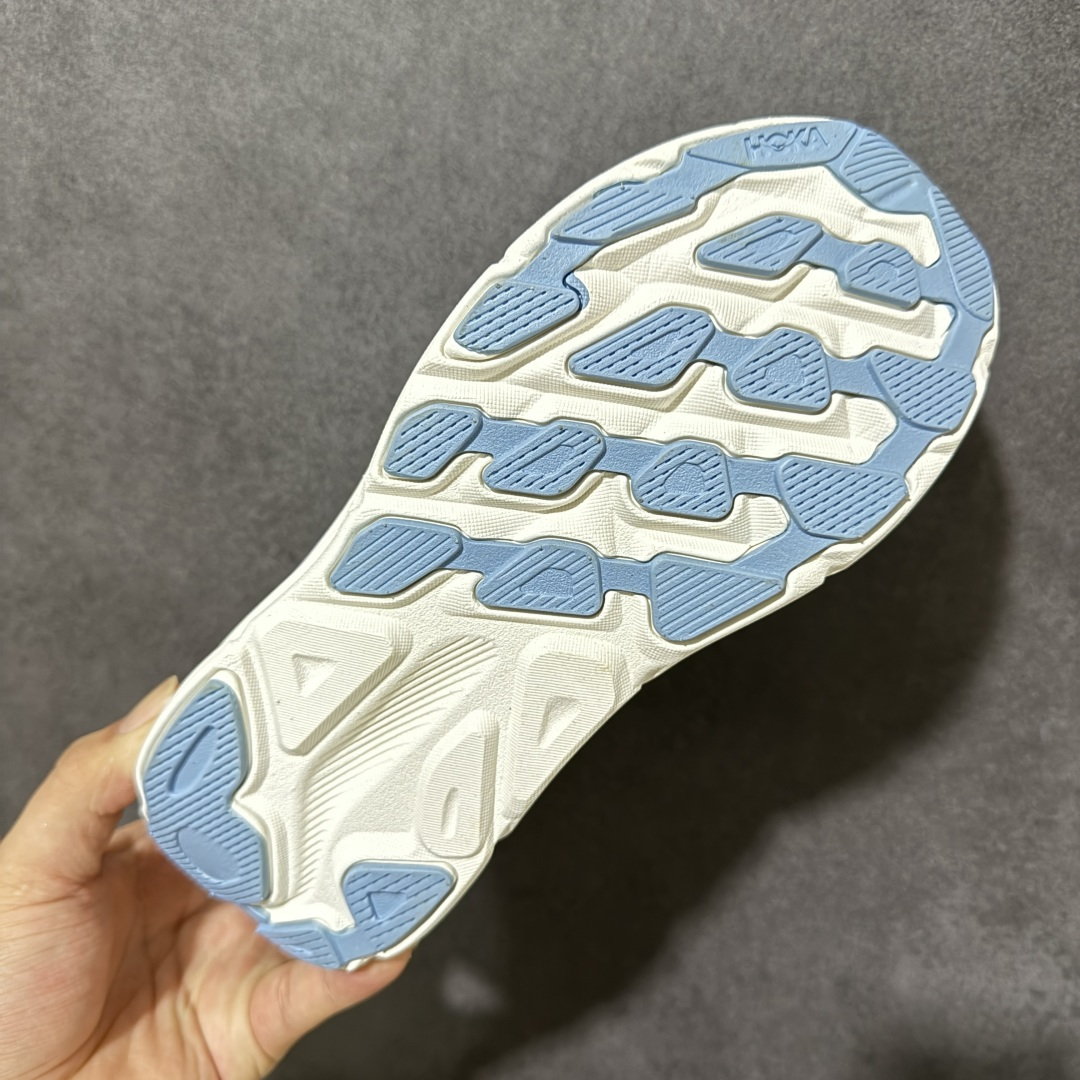 HOKA W CLIFTON PRO 9 轻量低帮户外越野跑鞋 户外山脉越野轻量运动跑鞋 鞋面用轻的无缝架构 鞋带用了弹