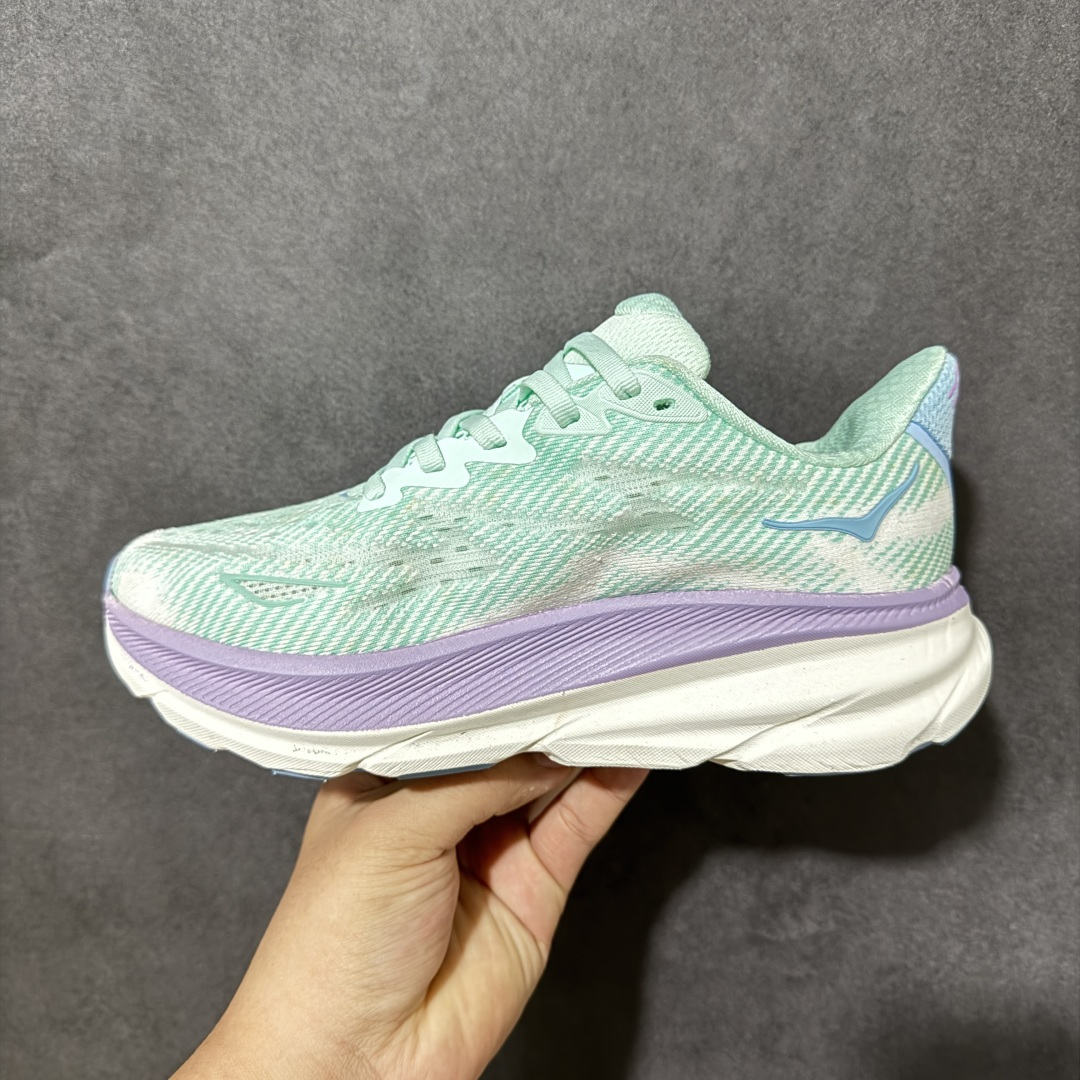 HOKA W CLIFTON PRO 9 轻量低帮户外越野跑鞋 户外山脉越野轻量运动跑鞋 鞋面用轻的无缝架构 鞋带用了弹