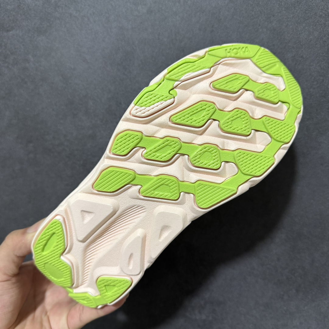 HOKA W CLIFTON PRO 9 轻量低帮户外越野跑鞋 户外山脉越野轻量运动跑鞋 鞋面用轻的无缝架构 鞋带用了弹