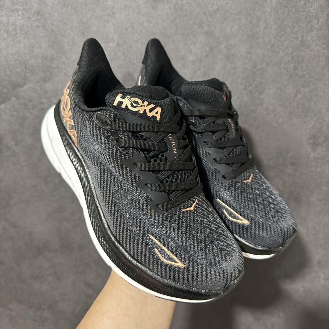 HOKA W CLIFTON PRO 9 合集 轻量低帮户外越野跑鞋 户外山脉越野轻量运动跑鞋 鞋面用轻的无缝架构 鞋带