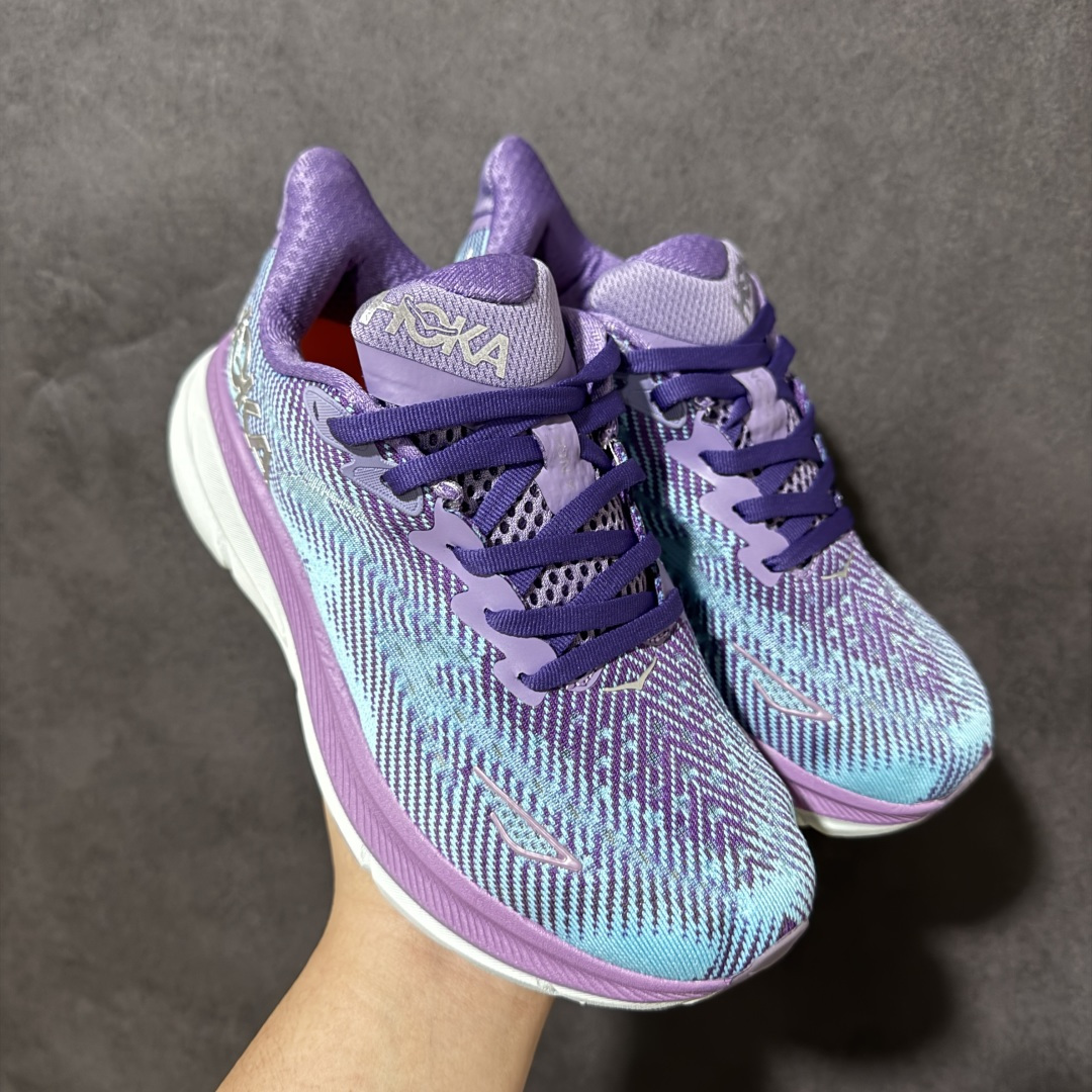 HOKA W CLIFTON PRO 9 合集 轻量低帮户外越野跑鞋 户外山脉越野轻量运动跑鞋 鞋面用轻的无缝架构 鞋带
