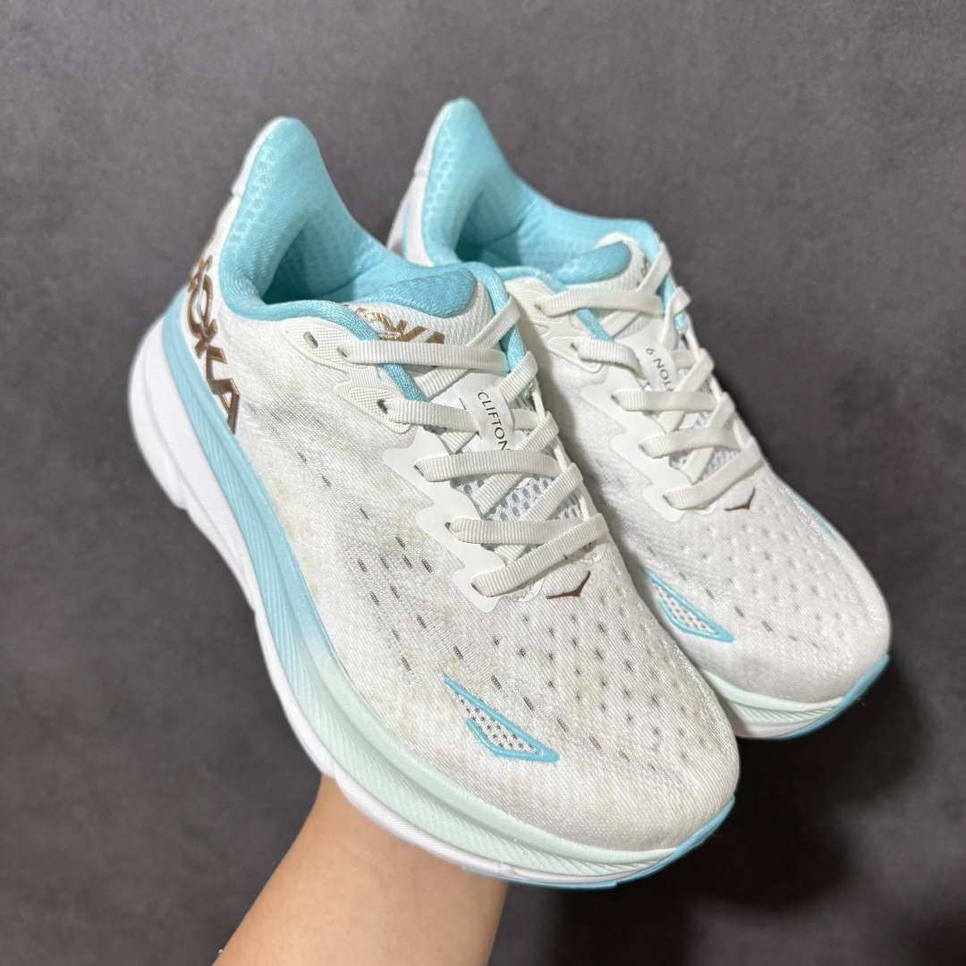 HOKA W CLIFTON PRO 9 合集 轻量低帮户外越野跑鞋 户外山脉越野轻量运动跑鞋 鞋面用轻的无缝架构 鞋带