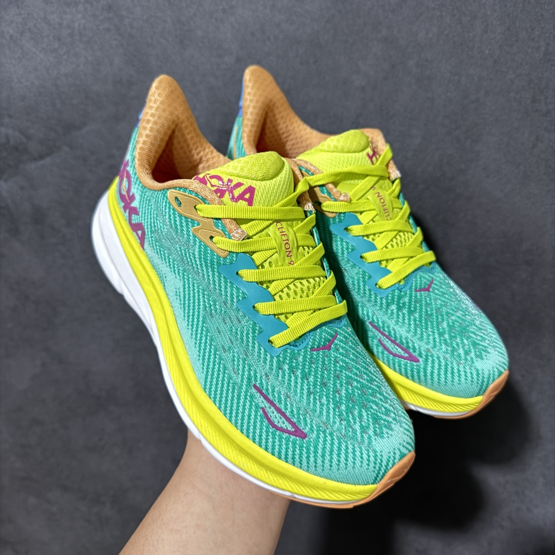 HOKA W CLIFTON PRO 9 合集 轻量低帮户外越野跑鞋 户外山脉越野轻量运动跑鞋 鞋面用轻的无缝架构 鞋带