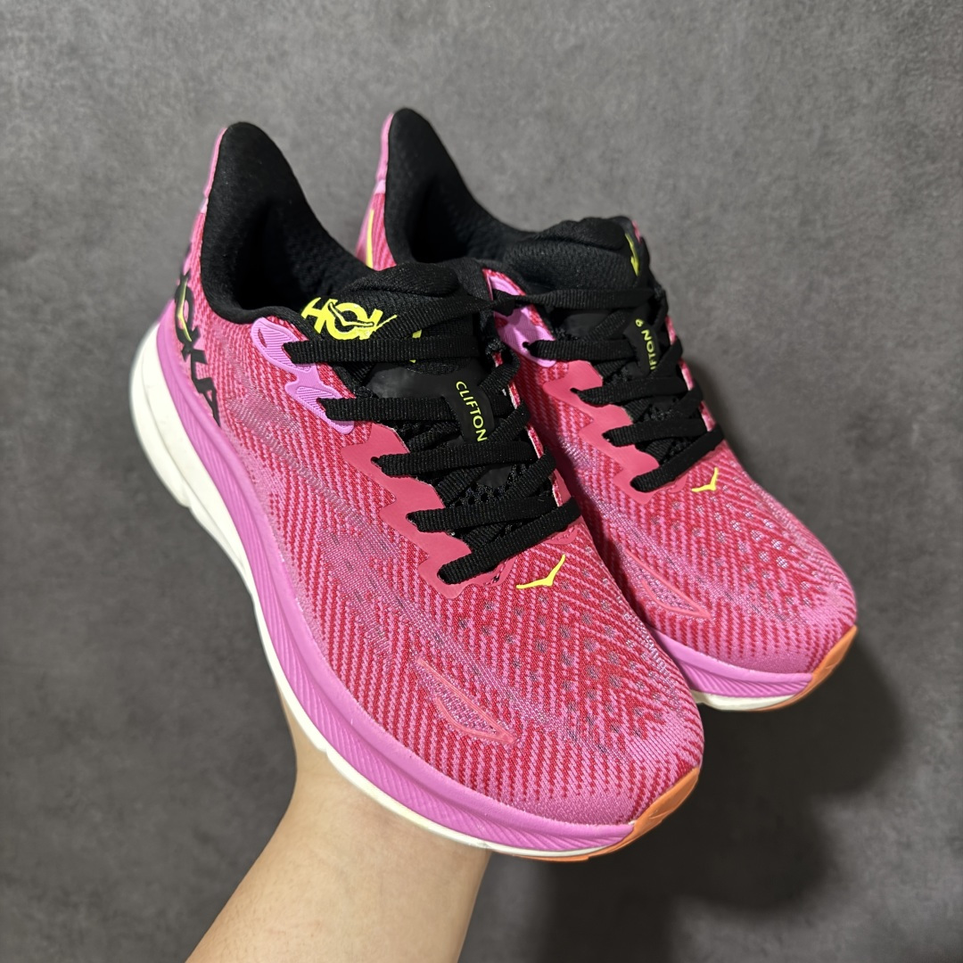 HOKA W CLIFTON PRO 9 合集 轻量低帮户外越野跑鞋 户外山脉越野轻量运动跑鞋 鞋面用轻的无缝架构 鞋带
