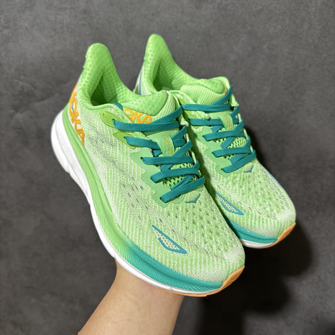 HOKA W CLIFTON PRO 9 合集 轻量低帮户外越野跑鞋 户外山脉越野轻量运动跑鞋 鞋面用轻的无缝架构 鞋带