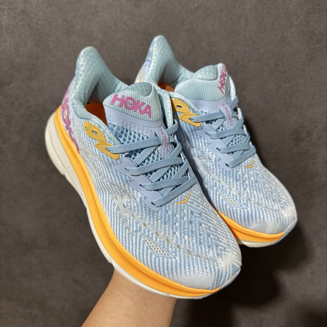 HOKA W CLIFTON PRO 9 合集 轻量低帮户外越野跑鞋 户外山脉越野轻量运动跑鞋 鞋面用轻的无缝架构 鞋带
