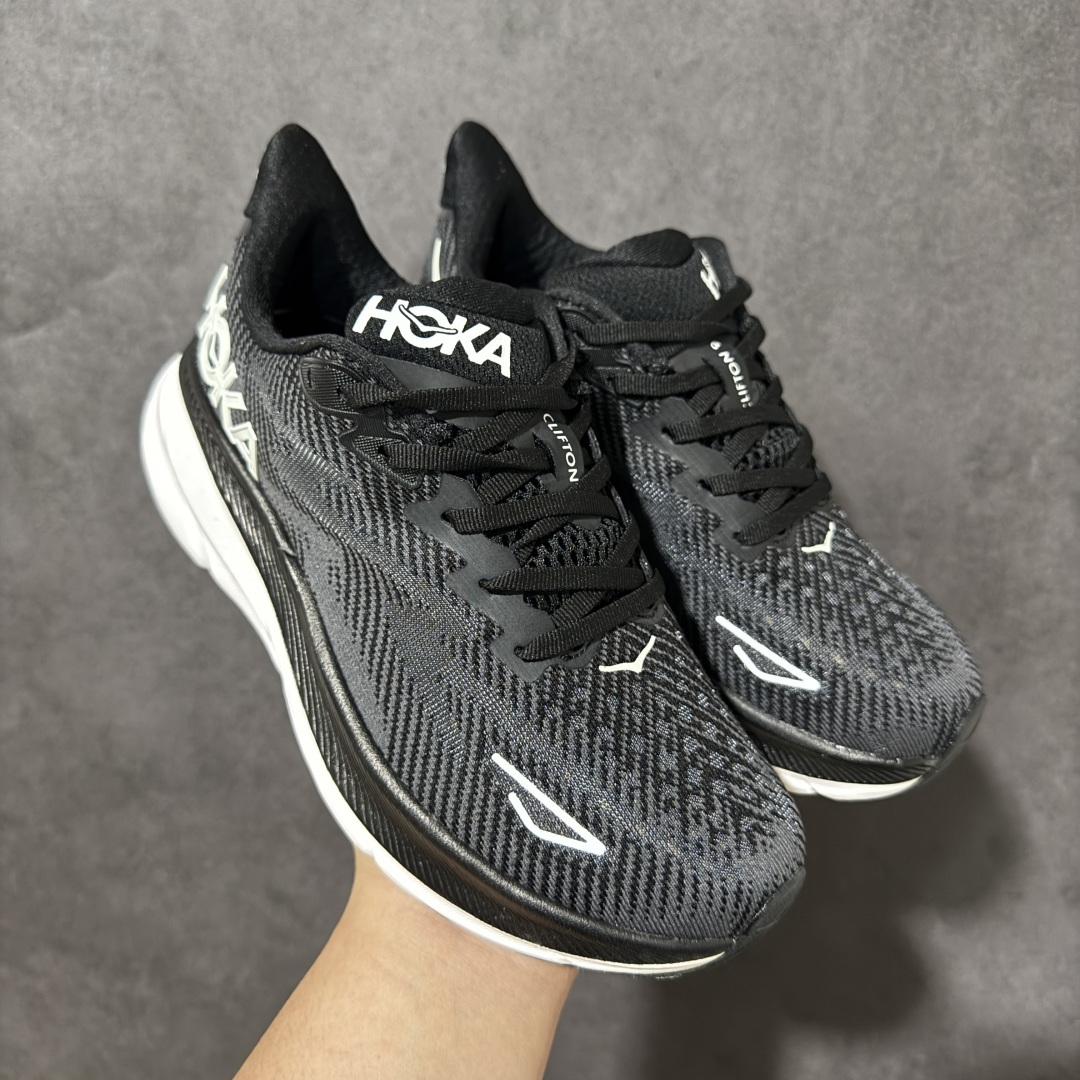 HOKA W CLIFTON PRO 9 合集 轻量低帮户外越野跑鞋 户外山脉越野轻量运动跑鞋 鞋面用轻的无缝架构 鞋带