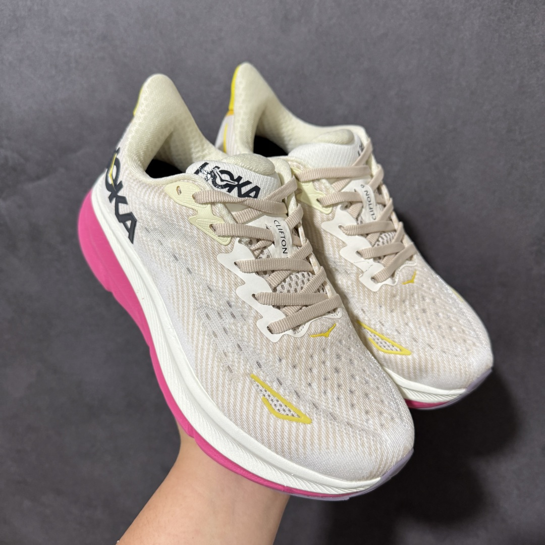 HOKA W CLIFTON PRO 9 合集 轻量低帮户外越野跑鞋 户外山脉越野轻量运动跑鞋 鞋面用轻的无缝架构 鞋带