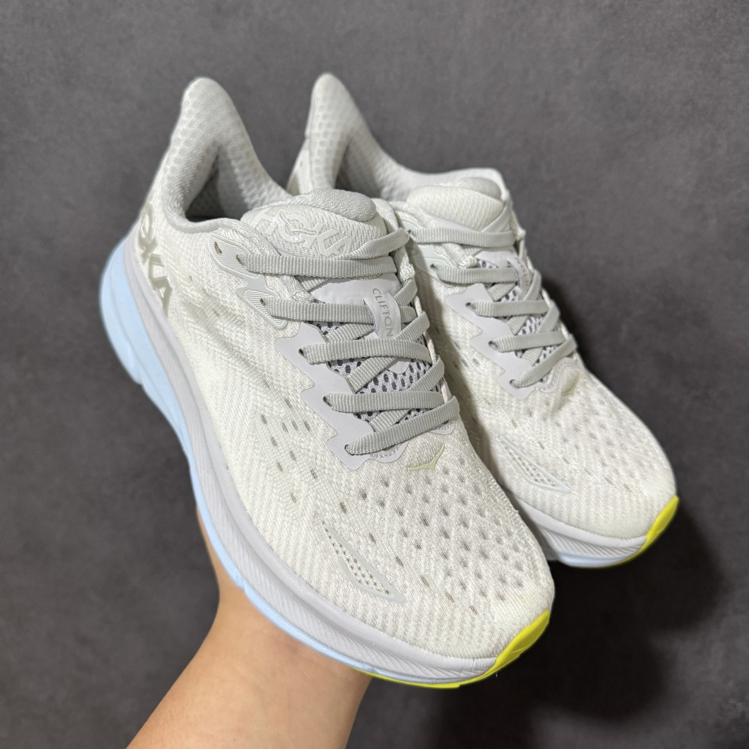 HOKA W CLIFTON PRO 9 合集 轻量低帮户外越野跑鞋 户外山脉越野轻量运动跑鞋 鞋面用轻的无缝架构 鞋带