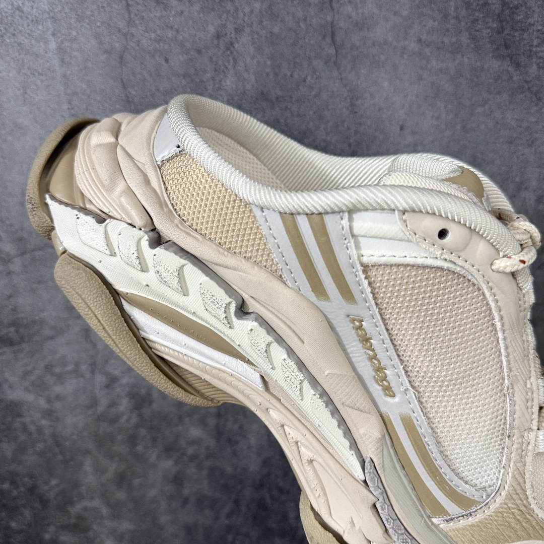 Balenciaga巴黎世家 Triple S .2 厚底系带 低帮 老爹鞋半拖 Balenciaga是由被誉为代表二十
