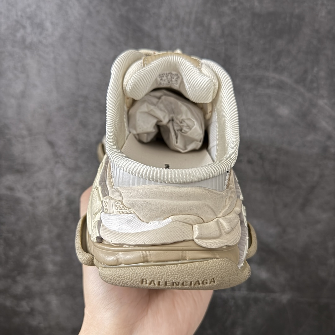 Balenciaga巴黎世家 Triple S .2 厚底系带 低帮 老爹鞋半拖 Balenciaga是由被誉为代表二十