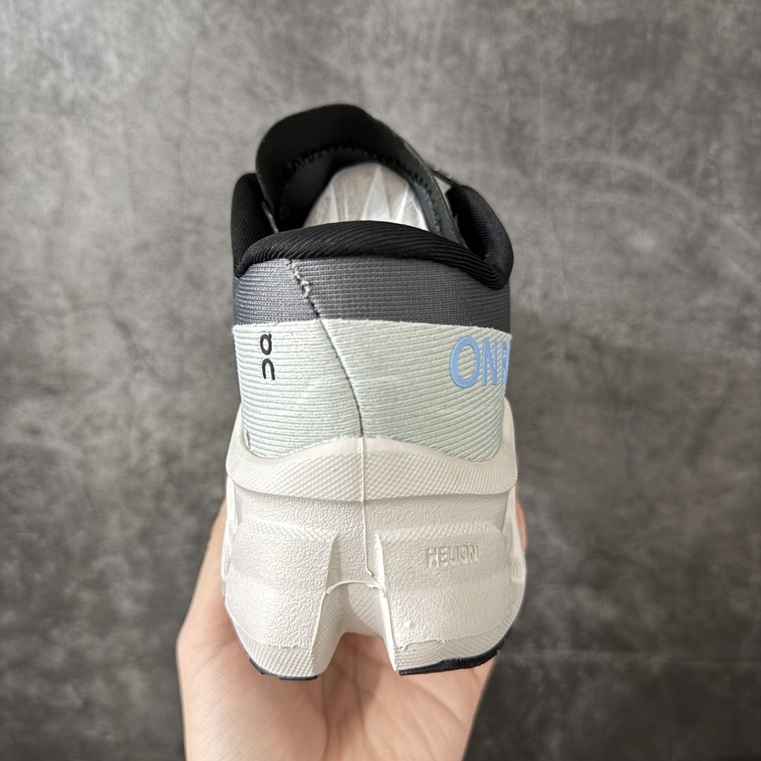 On昂跑 Cloudmonster 3 Hyper 时尚潮流 舒适透气 防震回弹训练跑鞋 该款鞋采用轻盈双层网眼编织鞋面