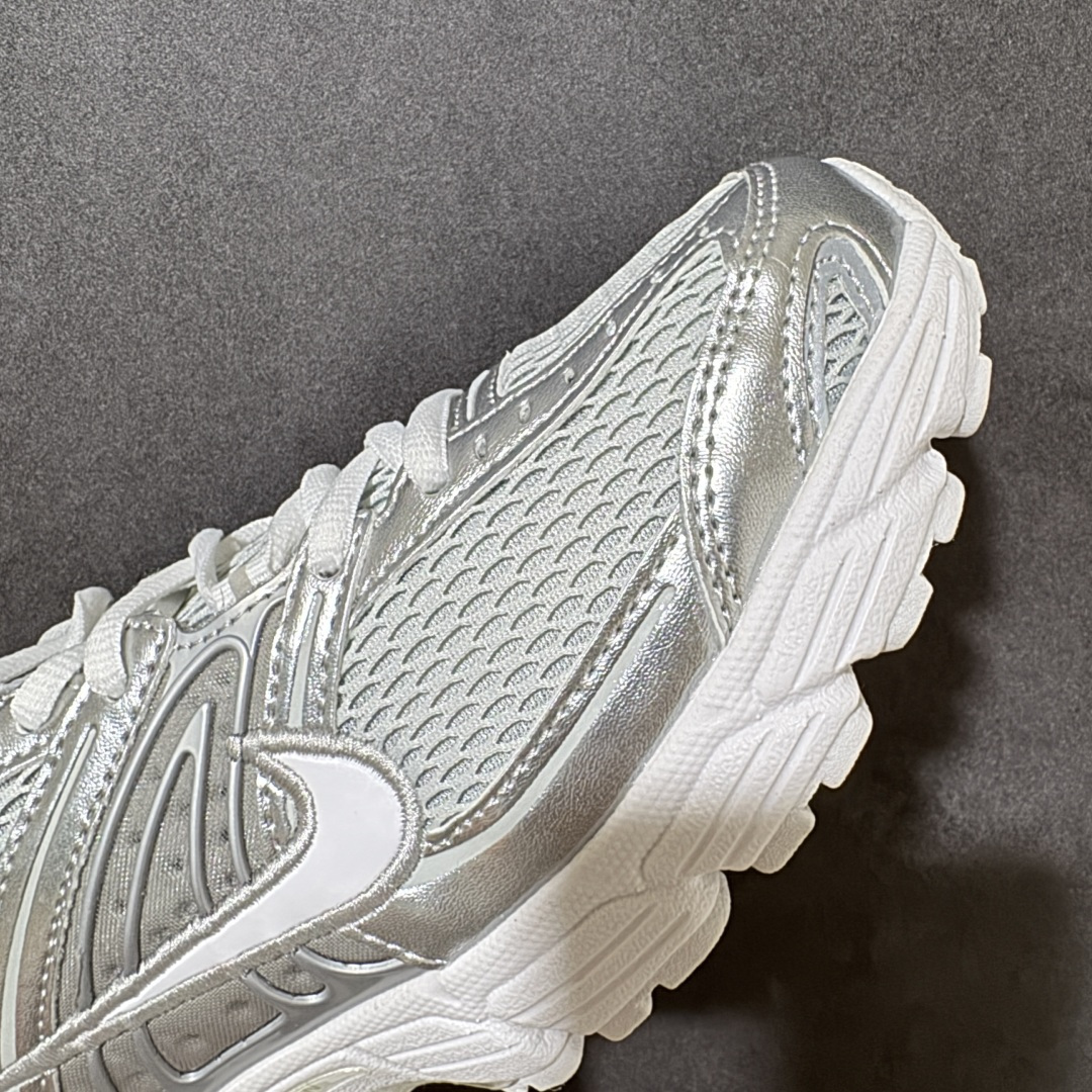Nike Air Max Moto 2K 耐克 百搭舒适耐磨 低帮跑步鞋 货号:HQ2056 011 尺码:36 36.