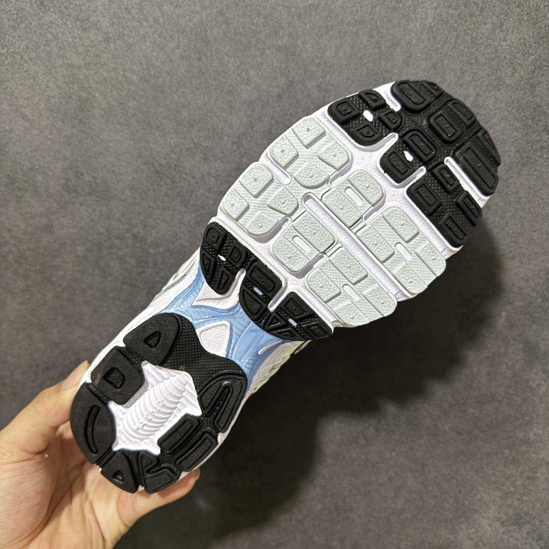 Nike Air Max Moto 2K 耐克 百搭舒适耐磨 低帮跑步鞋 货号:HQ2056-107 尺码:36 36.