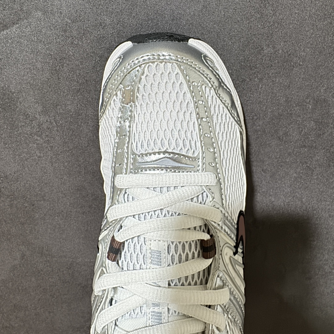 Nike Air Max Moto 2K 耐克 百搭舒适耐磨 低帮跑步鞋 货号:HQ2056-109 尺码:36 36.
