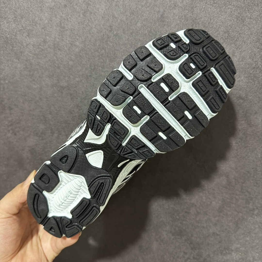 Nike Air Max Moto 2K 耐克 百搭舒适耐磨 低帮跑步鞋 货号:HQ2056 006 尺码:39-46 