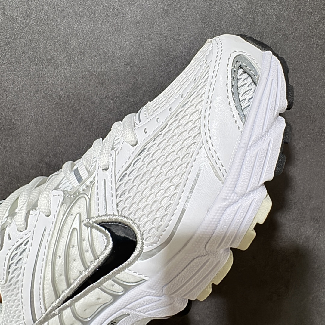 Nike Air Max Moto 2K 耐克 百搭舒适耐磨 低帮跑步鞋 货号:IO9279 100 尺码:39-46 