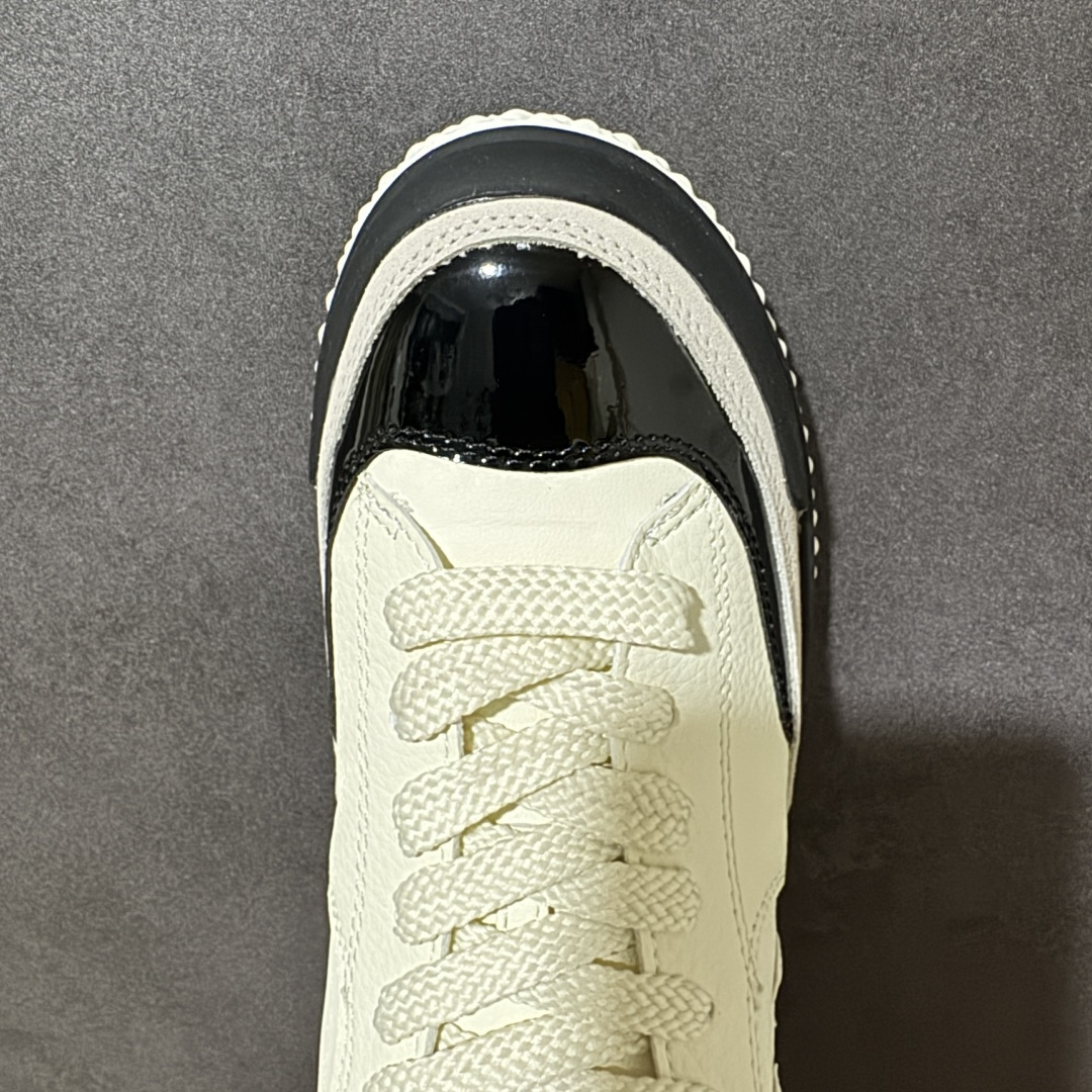 法国奢侈品品牌·香奈儿Chanel Calfskin Suede Low 2026 系列薄底轻便百搭休闲运动鞋 货号： 