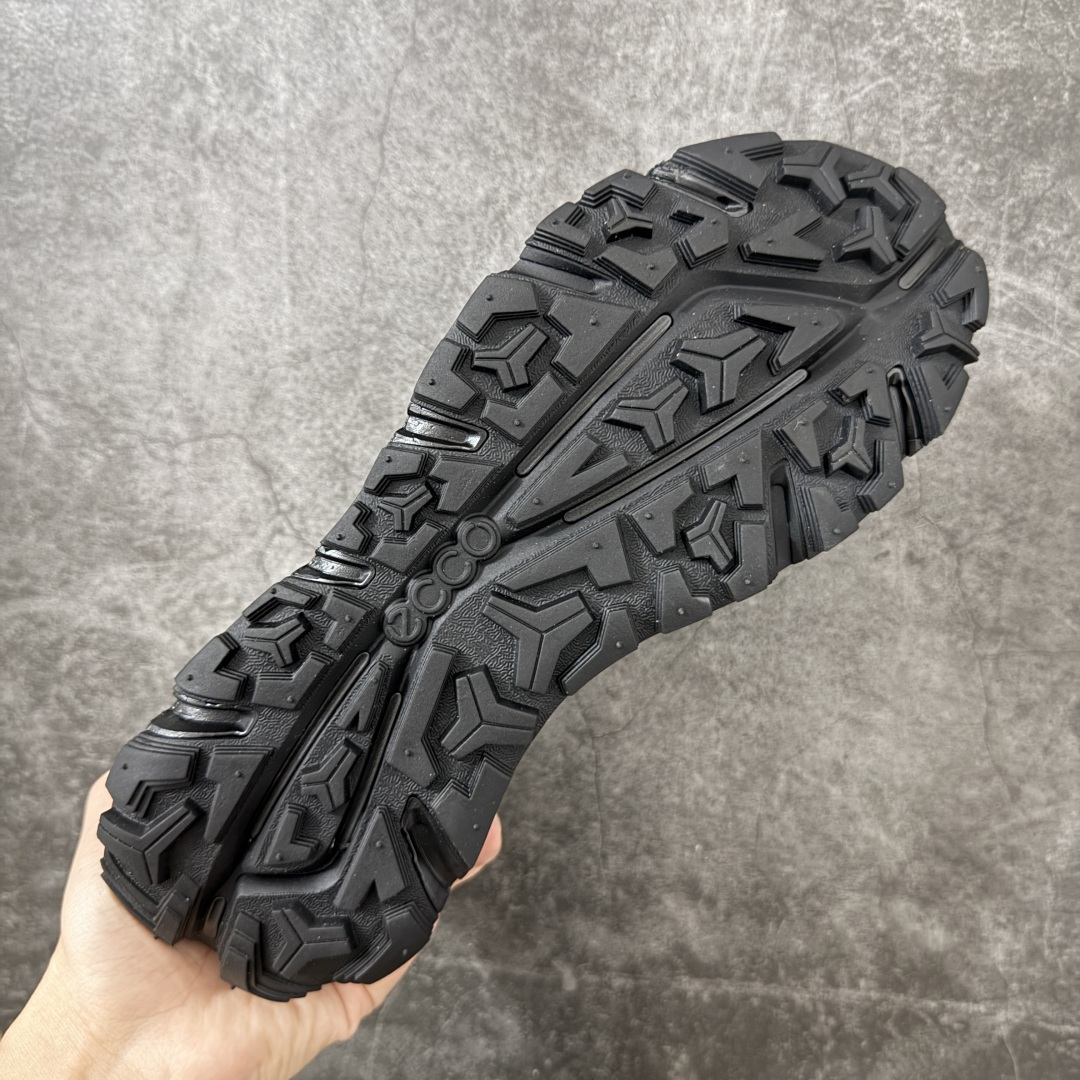 Eccoo爱步 Biom C Trail 时尚简约牛皮减震耐磨低帮休闲跑步鞋 ECCO以三大核心特征为依托：北欧设计风格