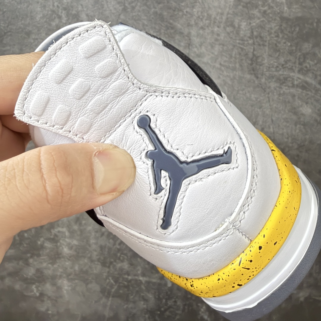 Air Jordan AJ4 Retro 白黄黑 IO2463-102 全新升级改良 原鞋原楦原纸板同源开发 完美呈现乔