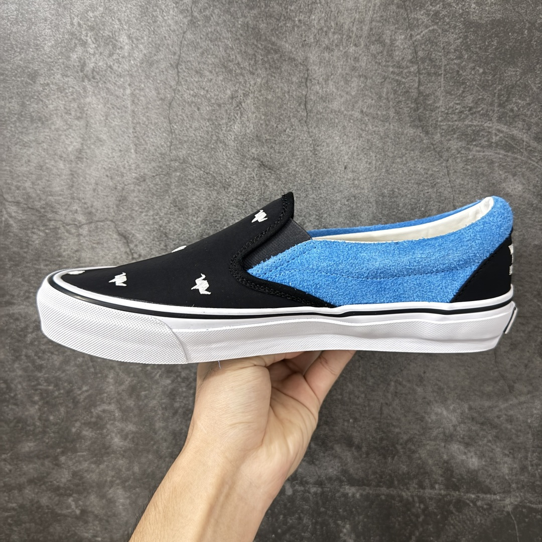 Vans × Liberaiders 联名第四弹‼️ Liberaiders x Vans Classic SliPOn