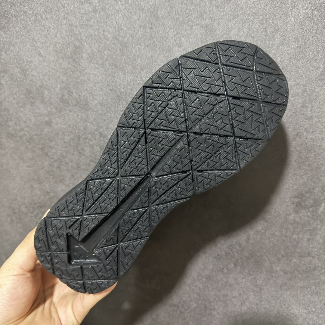迪桑特DESCENTE CIRCUIT LTR WIRE 2.0 舒适百搭防滑耐磨 低帮 休闲跑步鞋 货号:D5331T
