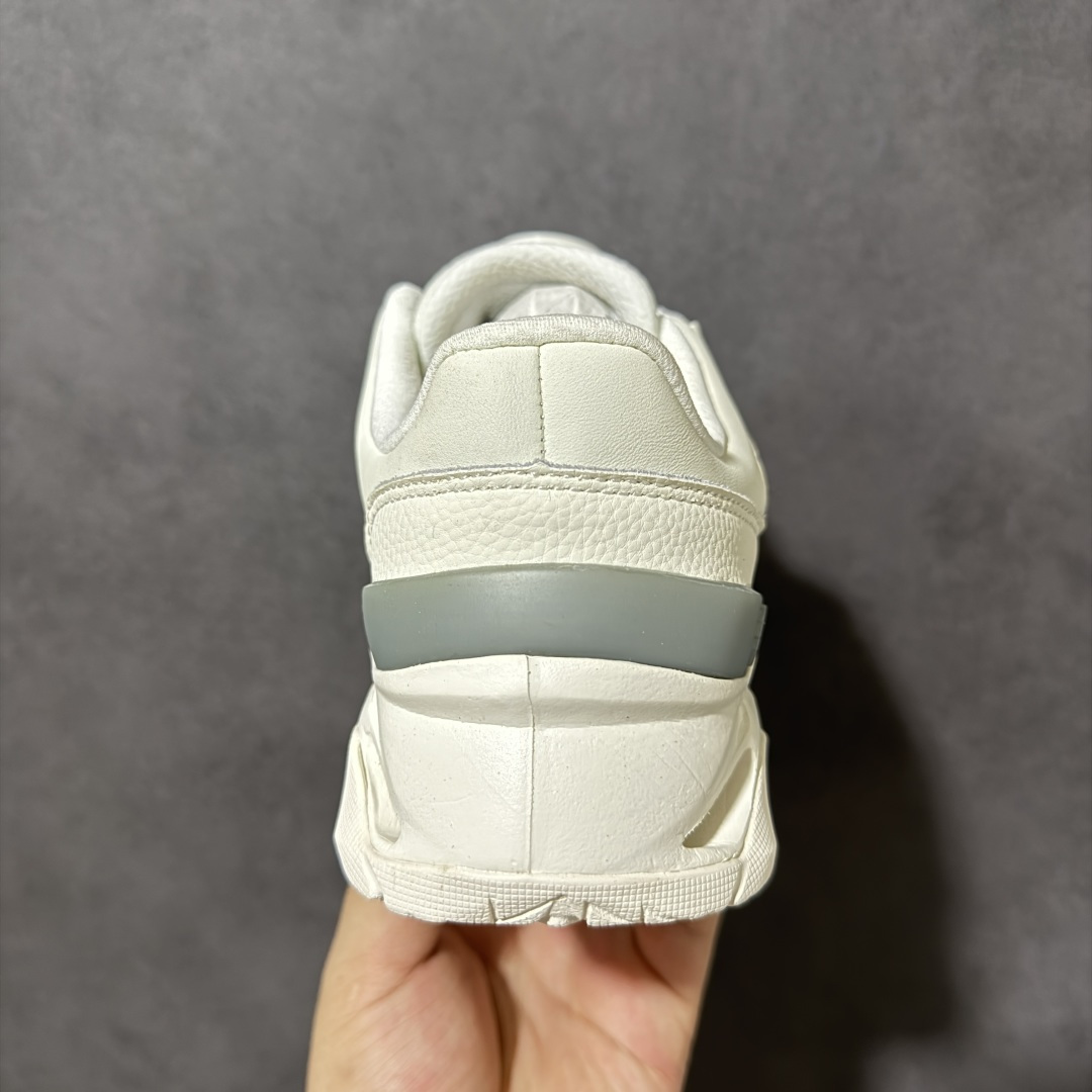 迪桑特DESCENTE CIRCUIT LTR WIRE 2.0 舒适百搭防滑耐磨 低帮 休闲跑步鞋 货号:D4432T