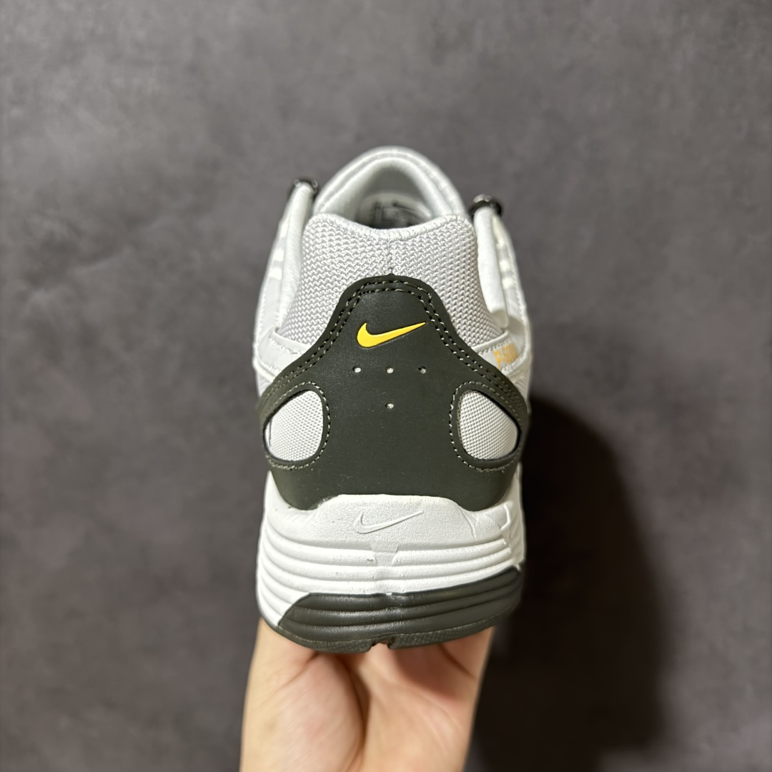 Nike P-6000 复古休闲 耐克 低帮休闲城市通勤跑步鞋 采用透气网眼布搭配皮革和合成材质覆面 再现早期鞋款外观 Nike P-6000 复古休闲 耐克 低帮休闲城市通勤跑步鞋 采用透气网眼布搭配皮革和合成材质覆面 再现早期鞋款外观