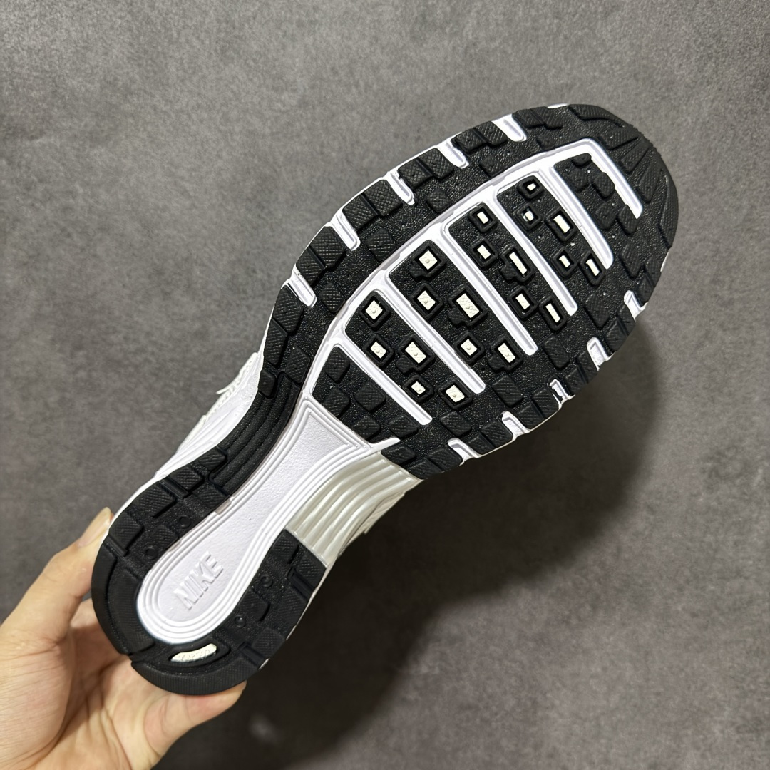 Nike P-6000 复古休闲 耐克 低帮休闲城市通勤跑步鞋 采用透气网眼布搭配皮革和合成材质覆面 再现早期鞋款外观 