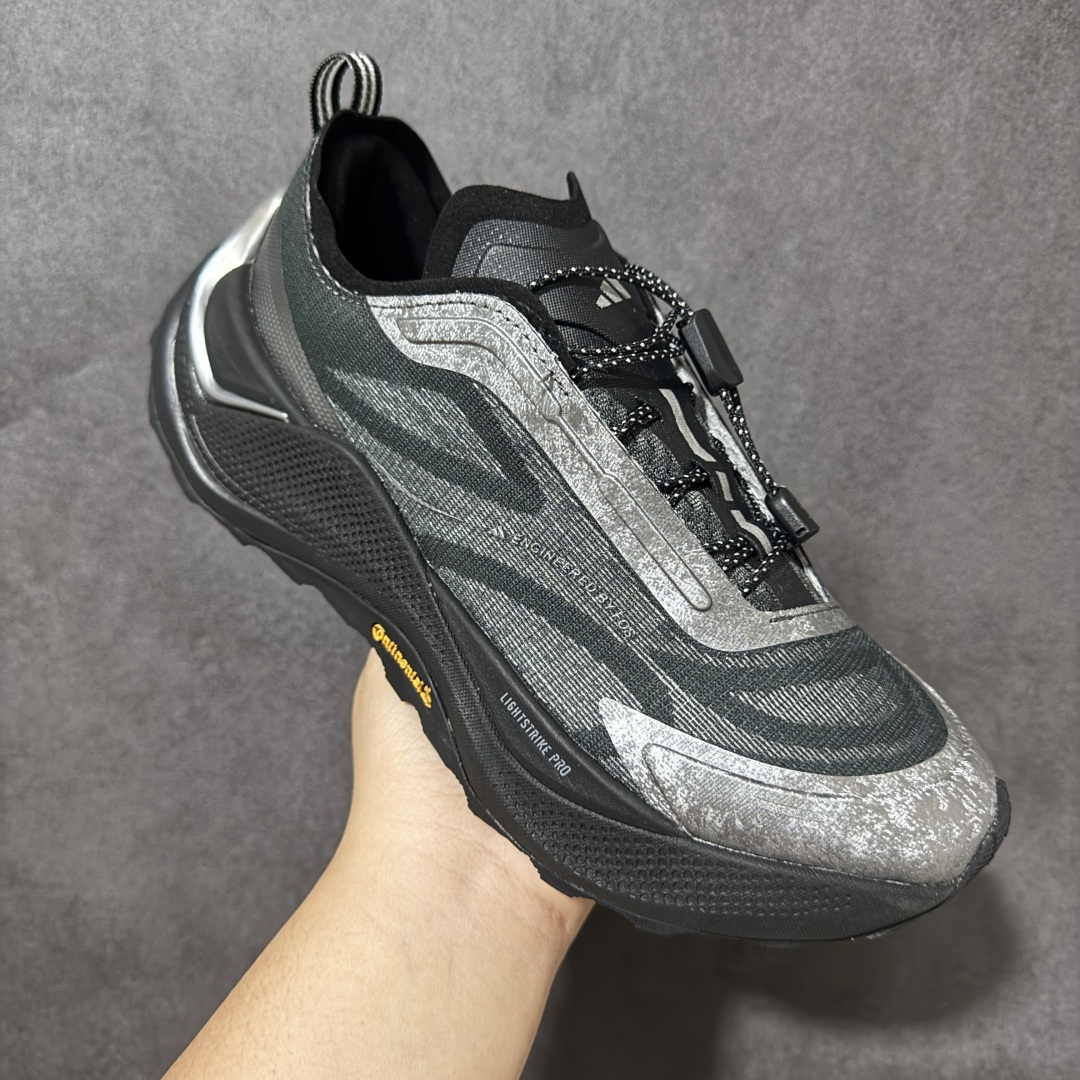 Adidas Holo Peak 阿迪达斯 防滑运动 舒适贴合 低帮越野跑鞋 货号:KZ9996 尺码:36 36.5 