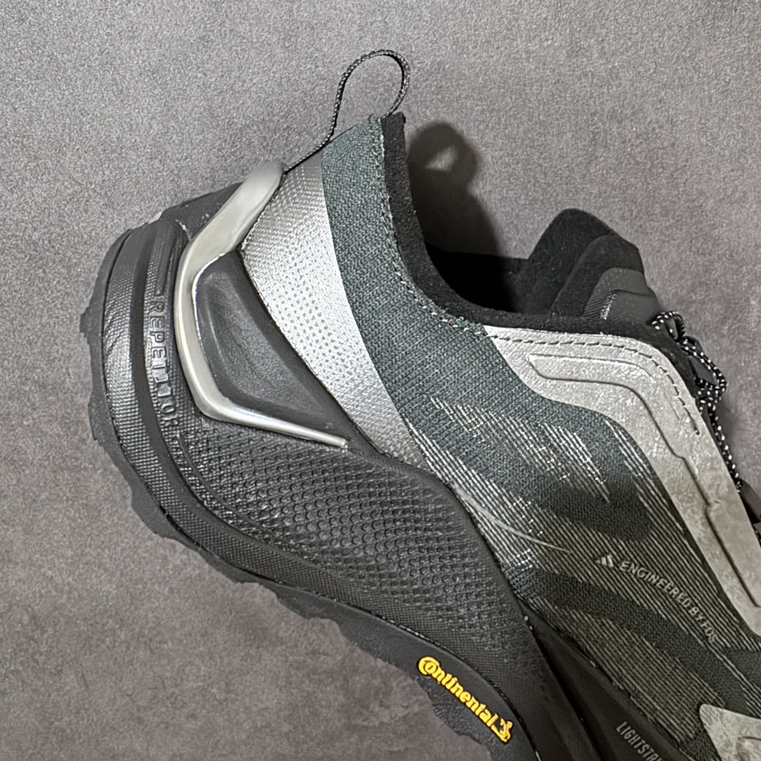Adidas Holo Peak 阿迪达斯 防滑运动 舒适贴合 低帮越野跑鞋 货号:KZ9996 尺码:36 36.5 